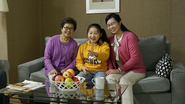 Το θαύμα της πίστης: Πώς ένα 6χρονο κορίτσι επιζεί ως δια θαύματος αφού καταπίνει τυχαία καυστική σόδα (1)