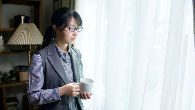 Μια κομμώτρια βρίσκει τον δρόμο της επιστροφής στην ακεραιότητα (I)